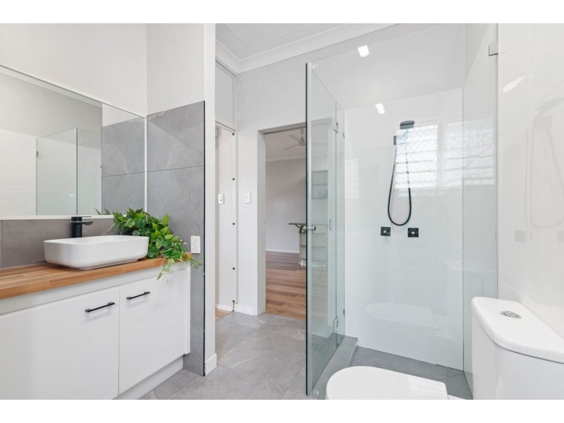 4/24 Macilwraith Street, Manoora QLD 4870