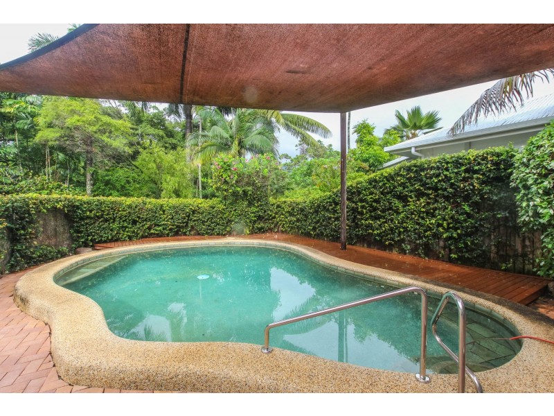 45 Benn Street, Brinsmead QLD 4870