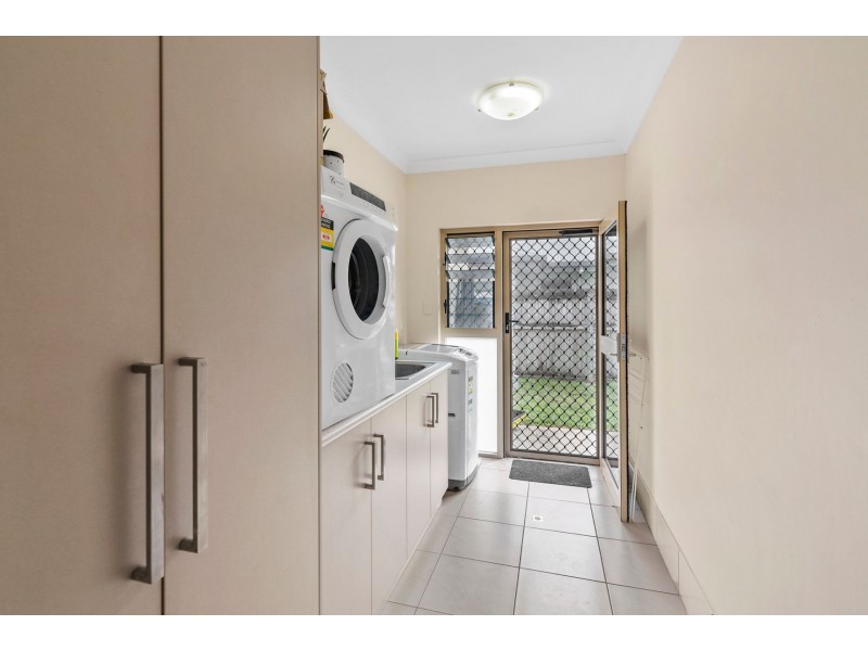 25 Fossilbrook Bend, Trinity Park QLD 4879