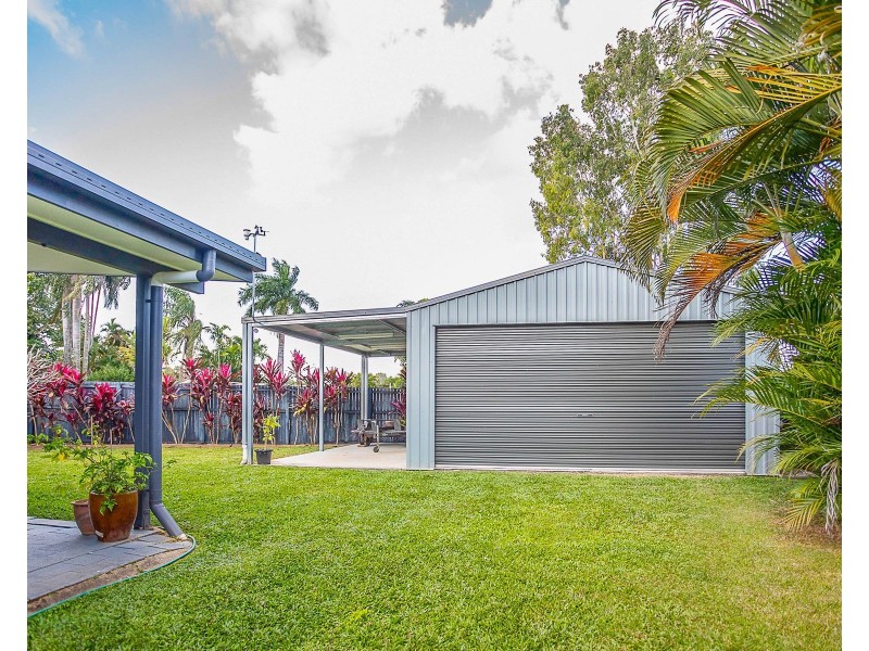 20 Holly Street, Mooroobool QLD 4870