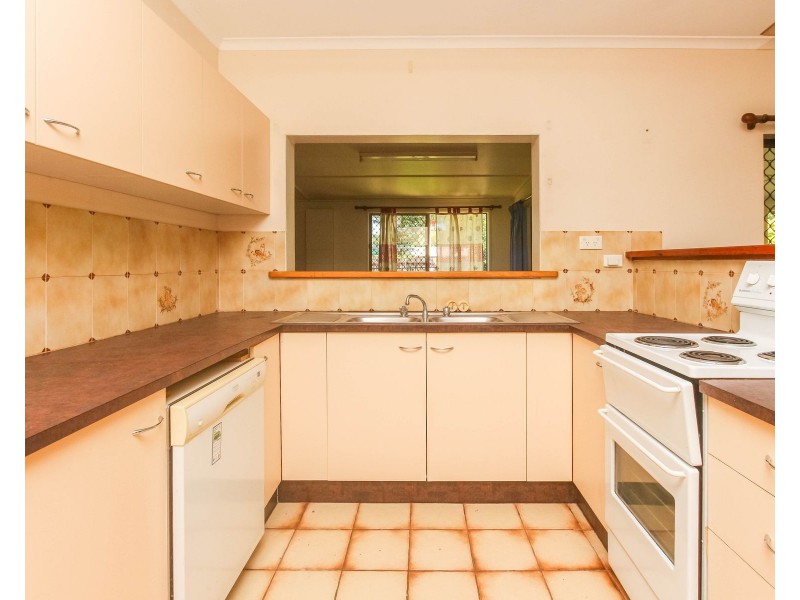 9 Jean Close, Woree QLD 4868