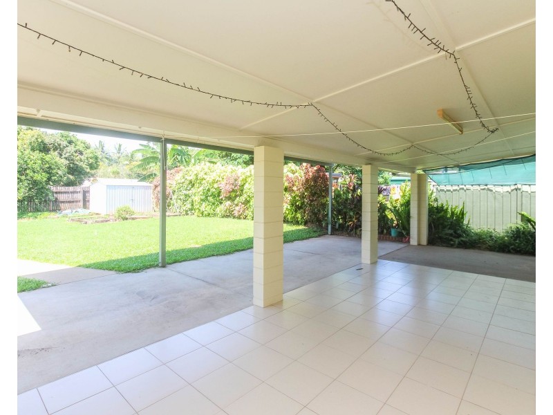 9 Jean Close, Woree QLD 4868