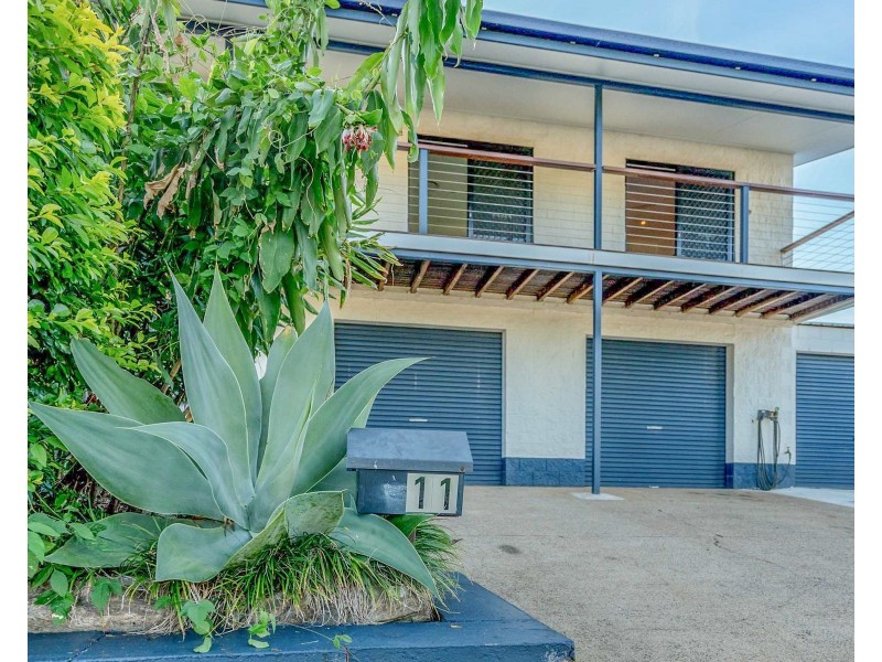 11 Vista Street, Bayview Heights QLD 4868