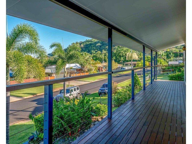 11 Vista Street, Bayview Heights QLD 4868