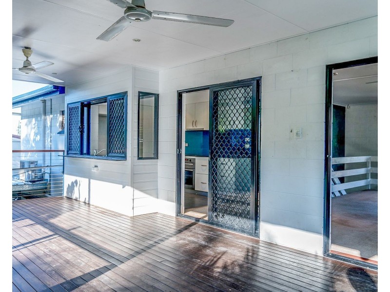 11 Vista Street, Bayview Heights QLD 4868