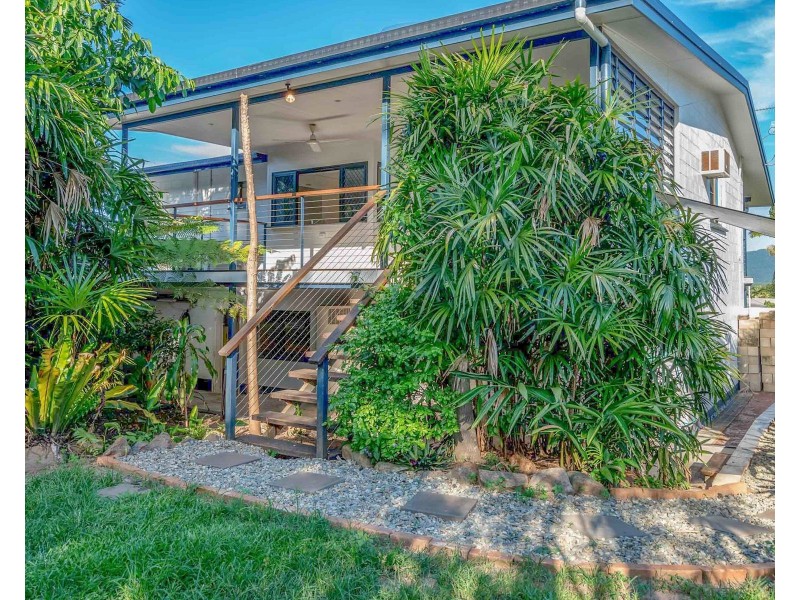 11 Vista Street, Bayview Heights QLD 4868