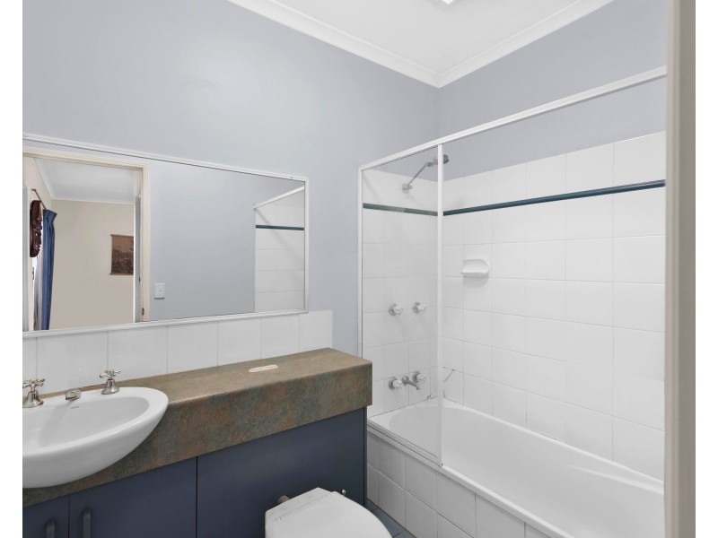 4/2-5 Marella Close, Manoora QLD 4870