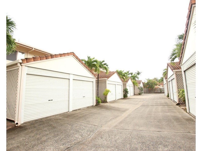 8/38 Springfield Crescent, Manoora QLD 4870