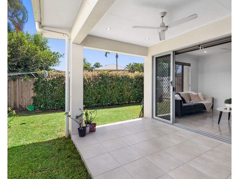 1/11 Tyson Pl, Redlynch QLD 4870
