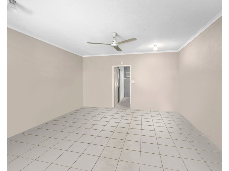 3/346-348 McCoombe Street, Mooroobool QLD 4870
