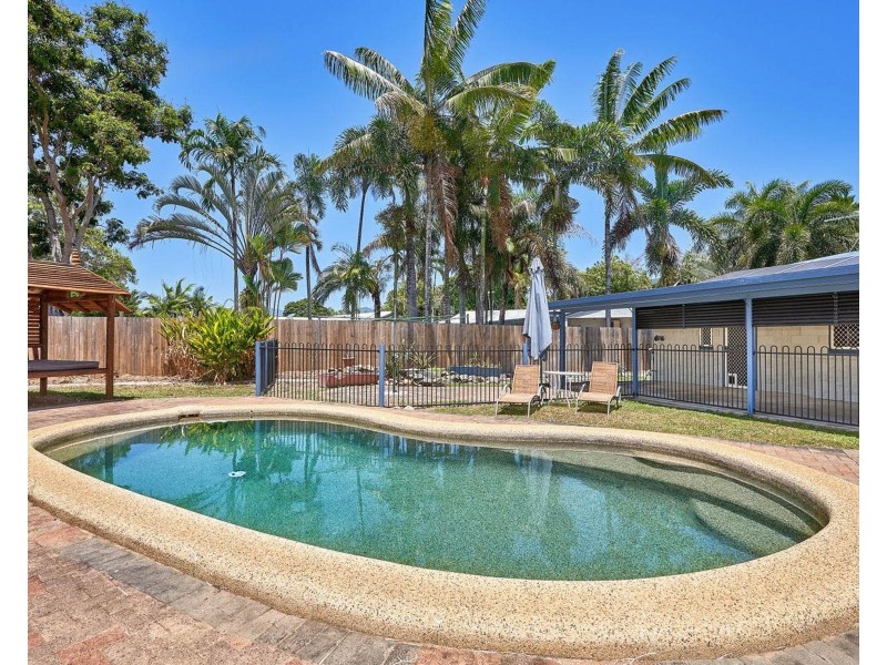 18 Dugong Close, Bentley Park QLD 4869