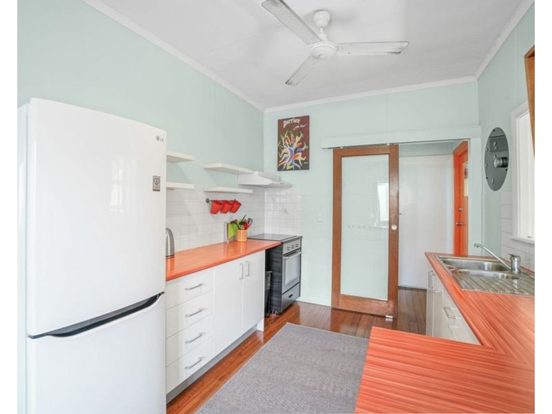 5 Law Street, Cairns North QLD 4870
