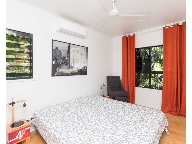5 Law Street, Cairns North QLD 4870