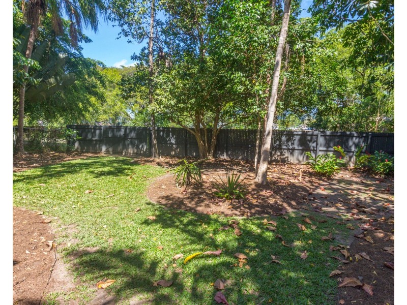 5 Law Street, Cairns North QLD 4870