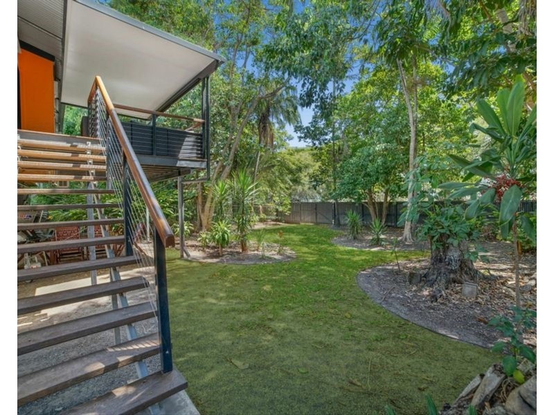 5 Law Street, Cairns North QLD 4870