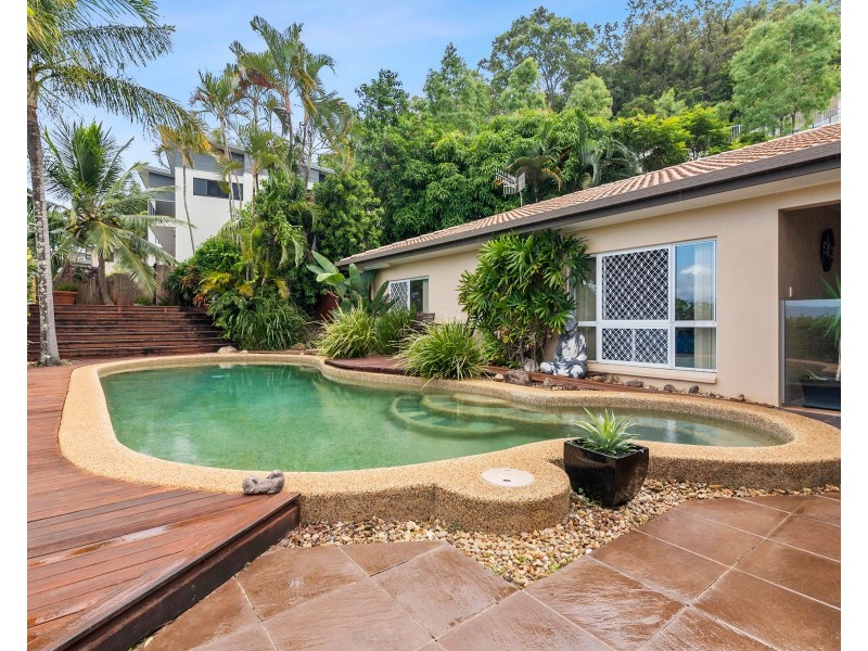 7 Rosemont Court, Mooroobool QLD 4870