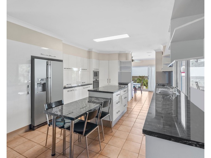 7 Rosemont Court, Mooroobool QLD 4870