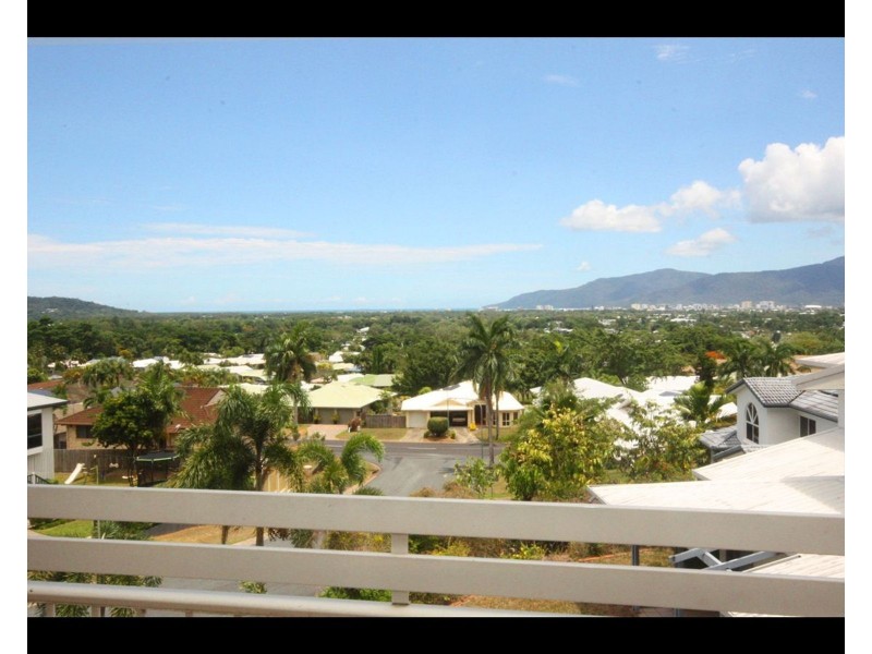 7 Rosemont Court, Mooroobool QLD 4870