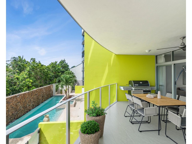 202/174-180 Grafton Street, Cairns City QLD 4870