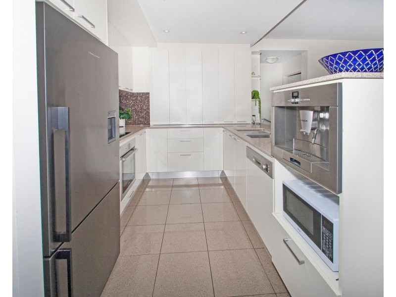 202/174-180 Grafton Street, Cairns City QLD 4870