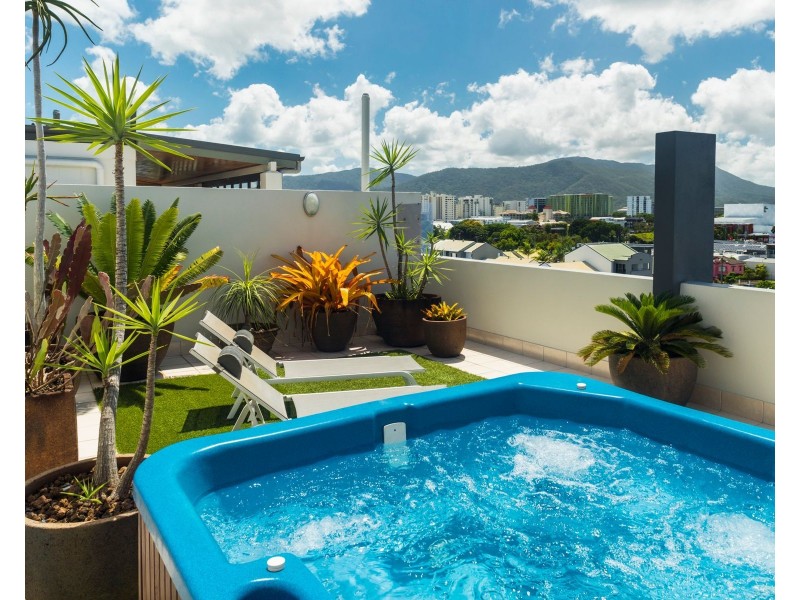42/93-95 McLeod Street, Cairns City QLD 4870