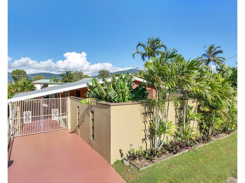 11 Creedy Street, Westcourt QLD 4870