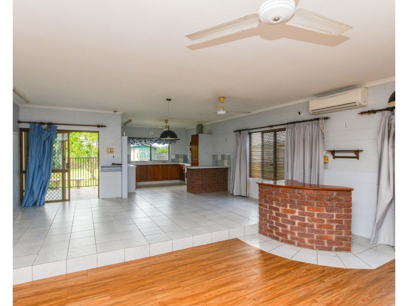 42 Stewart Street, Edmonton QLD 4869