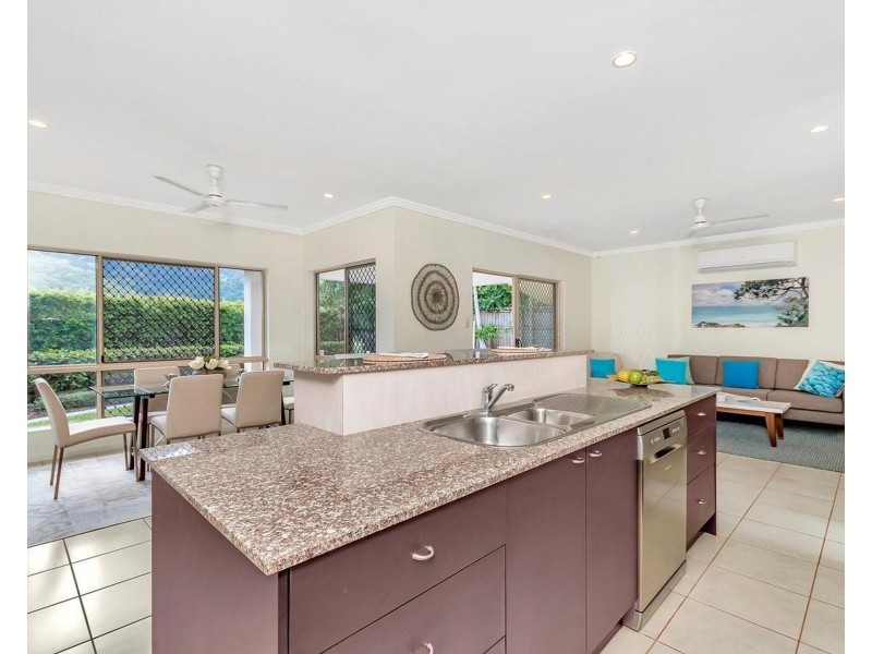 5 Fantan Close, Redlynch QLD 4870