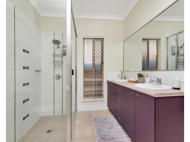 5 Fantan Close, Redlynch QLD 4870