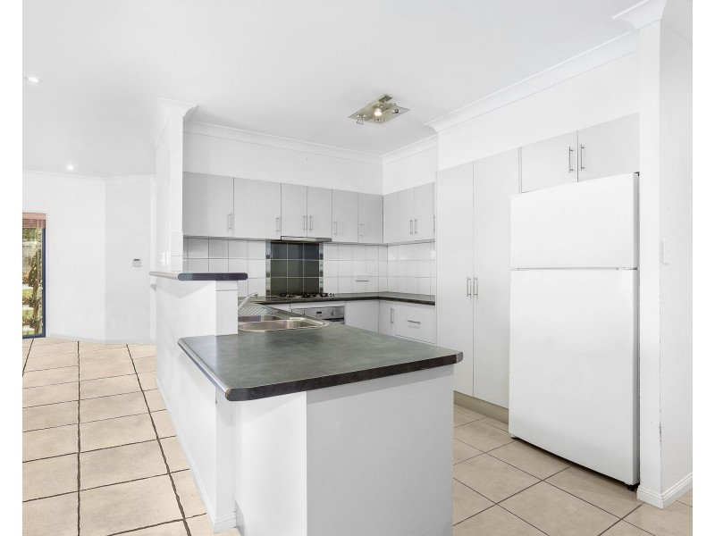 143 Fitzmaurice Drive, Bentley Park QLD 4869