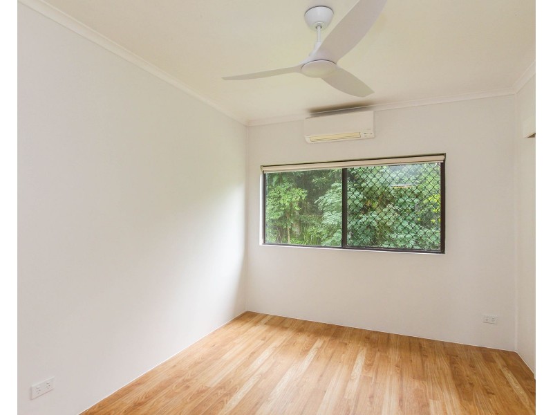 11/4 McPherson Close, Edge Hill QLD 4870