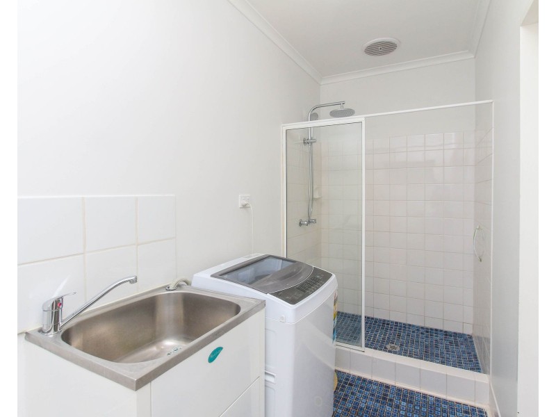 11/4 McPherson Close, Edge Hill QLD 4870