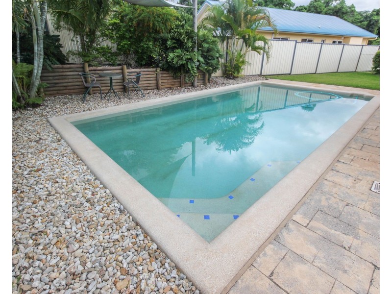 8 Shamrock Avenue, Brinsmead QLD 4870