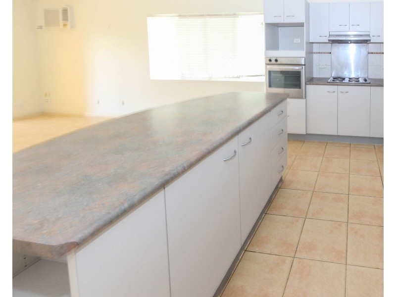 8 Shamrock Avenue, Brinsmead QLD 4870