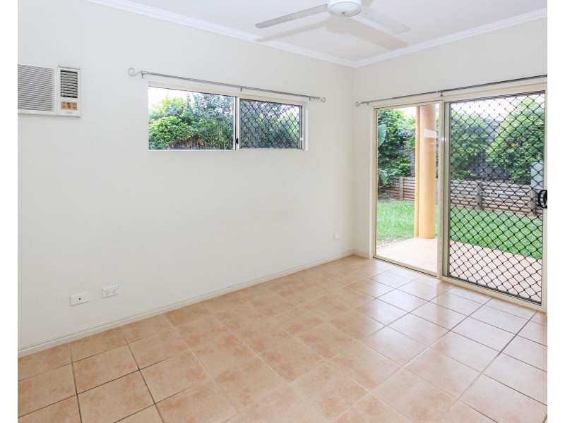 8 Shamrock Avenue, Brinsmead QLD 4870