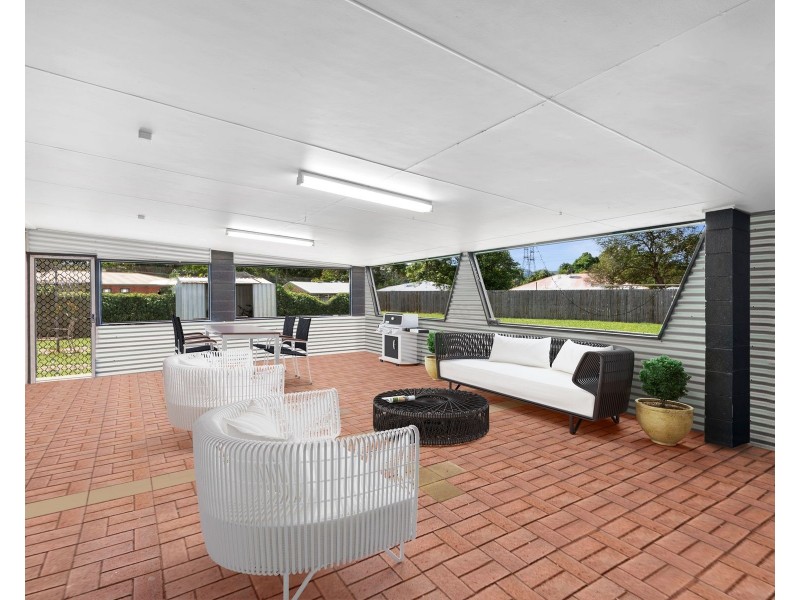 4 Marvin Close, White Rock QLD 4868
