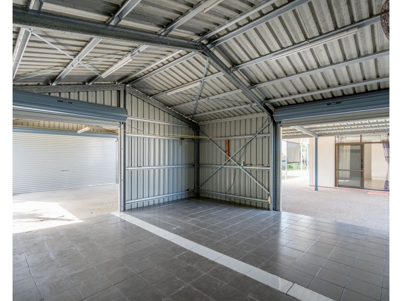 15 Veivers Close, Westcourt QLD 4870