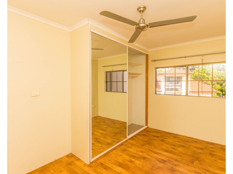 1/23 Hibiscus Lane, Holloways Beach QLD 4878