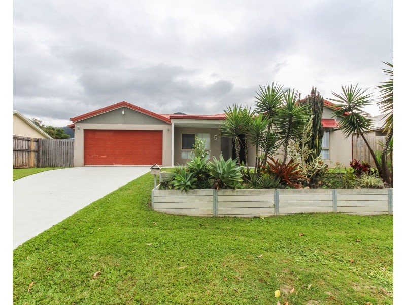 5 Picnic Street, White Rock QLD 4868