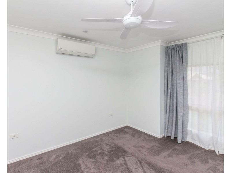 5 Picnic Street, White Rock QLD 4868