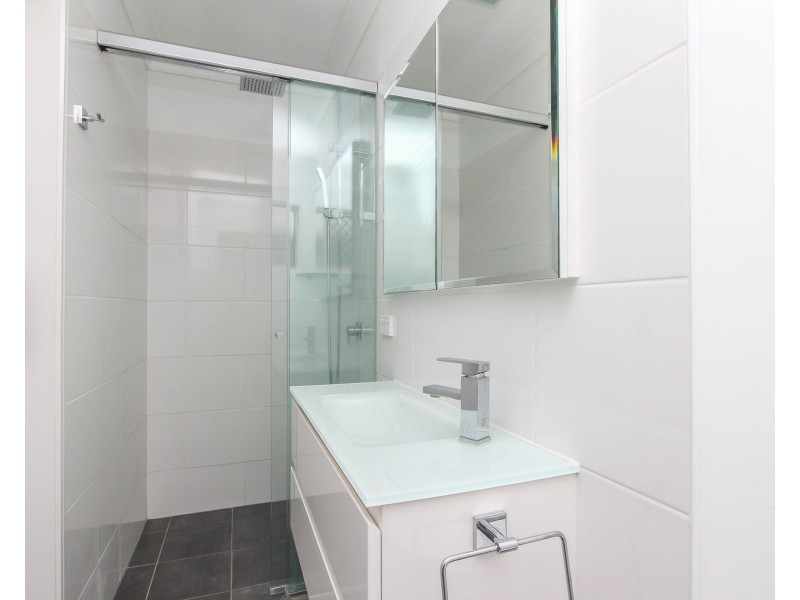 5 Picnic Street, White Rock QLD 4868