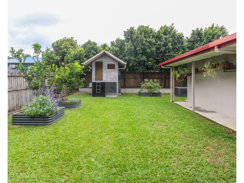 5 Picnic Street, White Rock QLD 4868