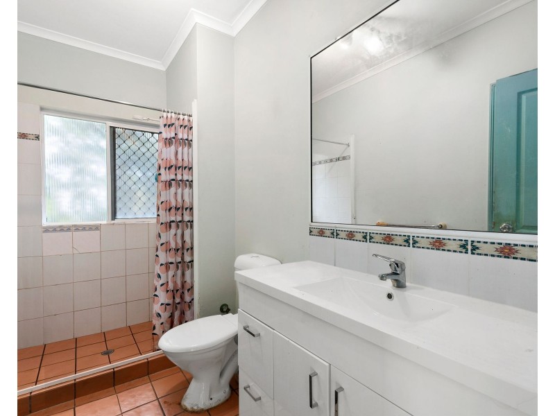 4/176 Hoare Street, Manoora QLD 4870