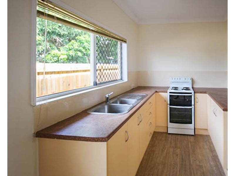 2/9 Windarra Street, Woree QLD 4868