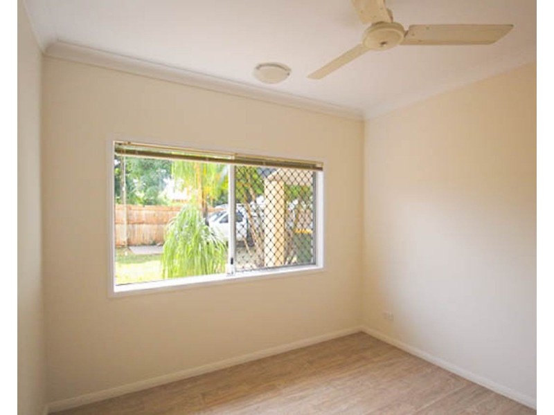 2/9 Windarra Street, Woree QLD 4868