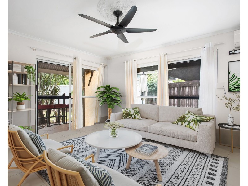 8/36 Old Smithfield Road, Freshwater QLD 4870