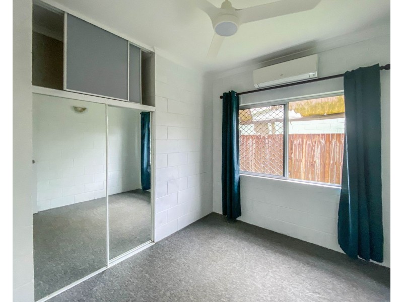 6 Paradise Close, White Rock QLD 4868