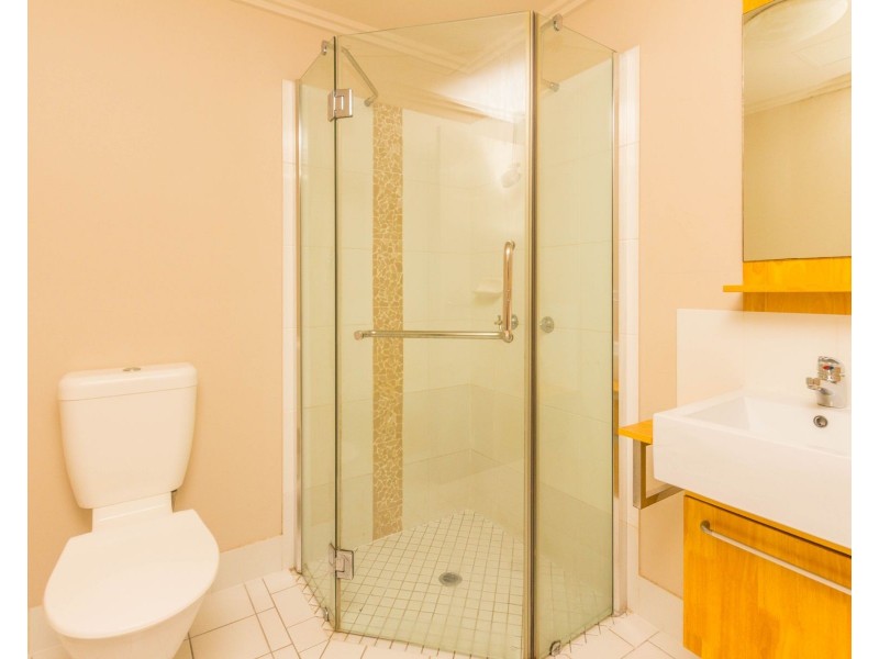 107/22-24 Ward Street, Mooroobool QLD 4870