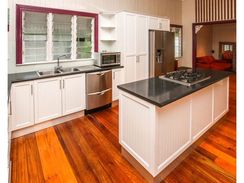 30A Charles Street, Cairns North QLD 4870