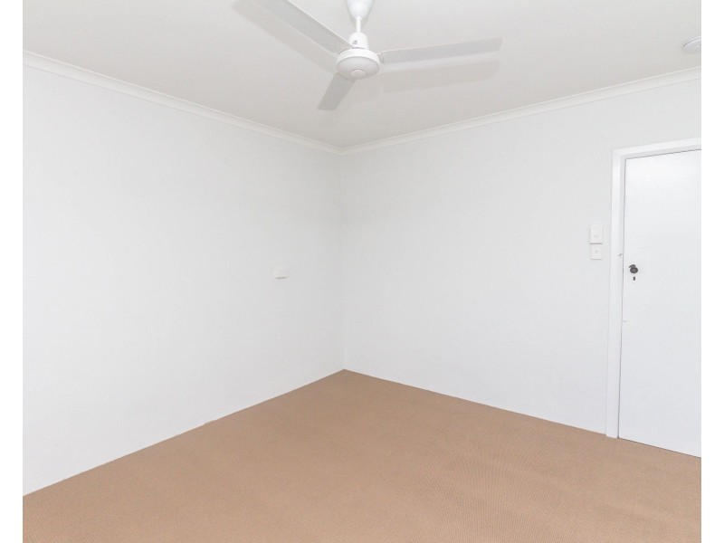 3/227 Aumuller Street, Westcourt QLD 4870